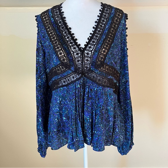 Rebecca Taylor Blue Long-Sleeve Paisley Cold-Shoulder Silk Lace Blouse size 6 - Picture 3 of 10